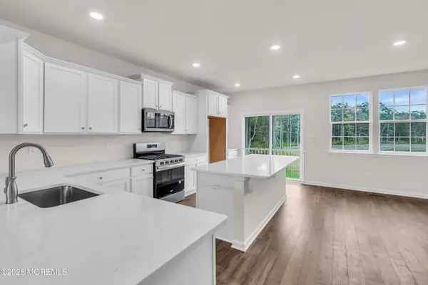 282 Mantoloking Drive, Jackson, NJ 08527