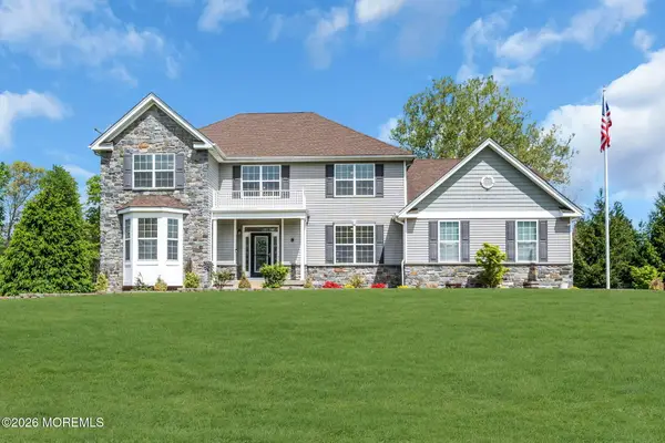 8 Parkside Drive, Jackson, NJ 08527