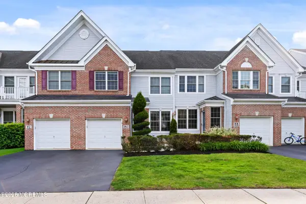 90 Deepwater Circle, Manalapan, NJ 07726