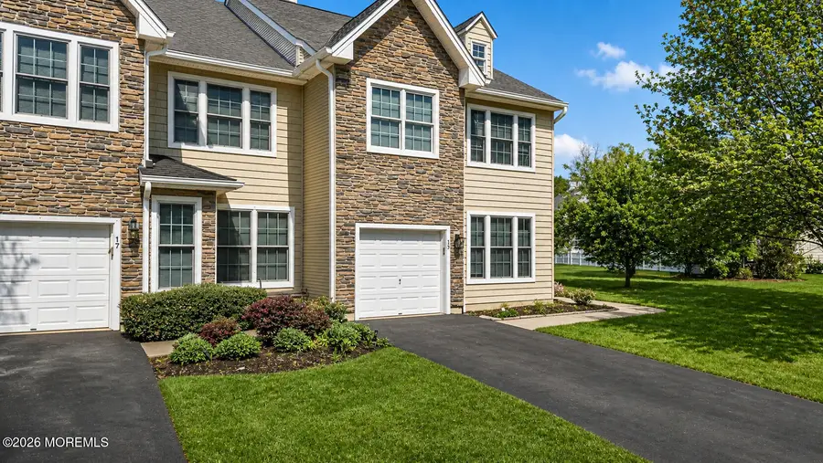 19 Amber Drive, Old Bridge, NJ 08857 - #3