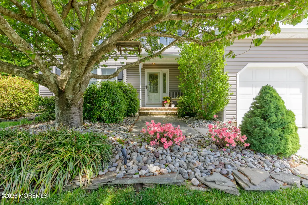 6 Davids Lane, Howell, NJ 07731 - #1