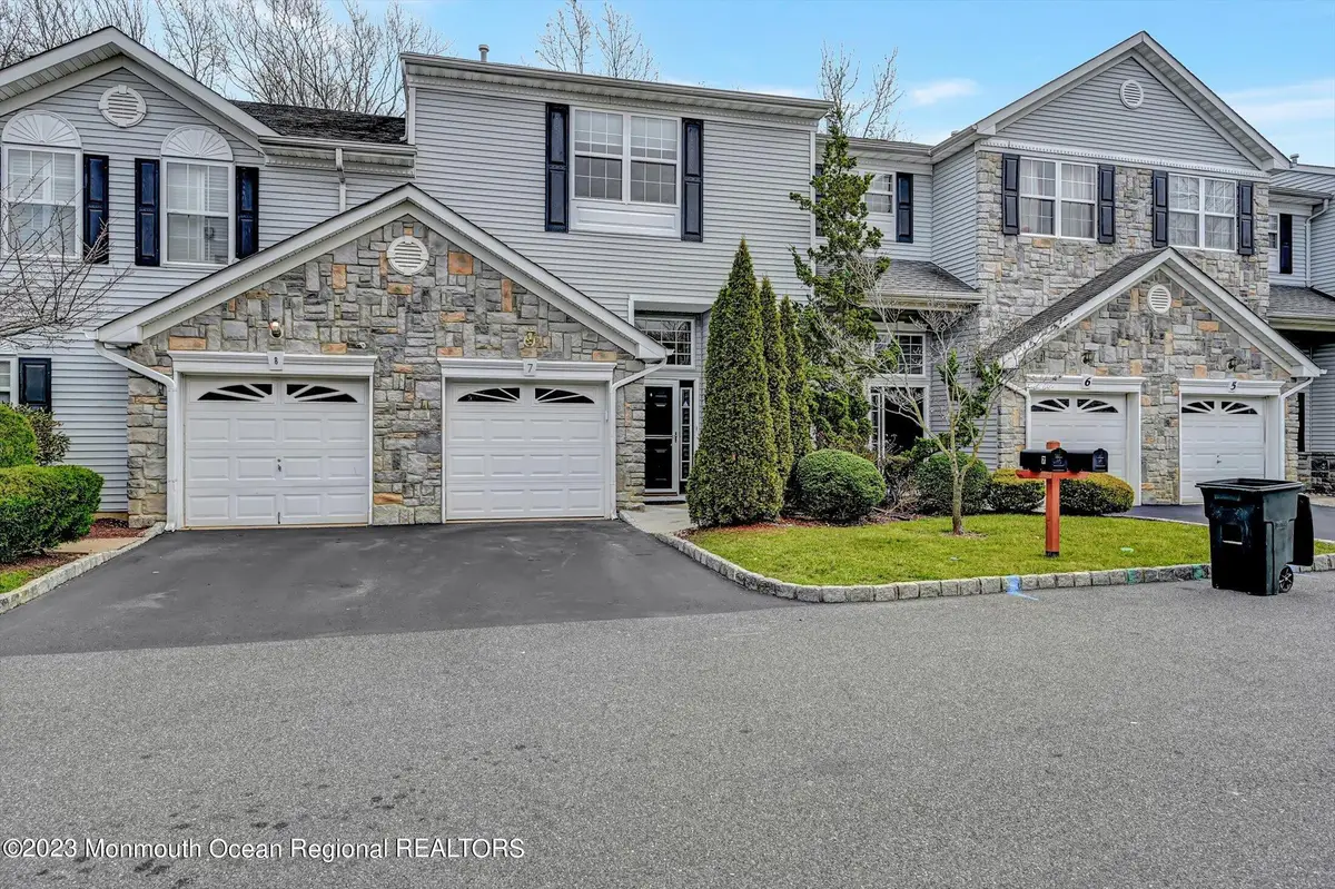 7 Harbor Bay Circle, Laurence Harbor, NJ 08879 - #1