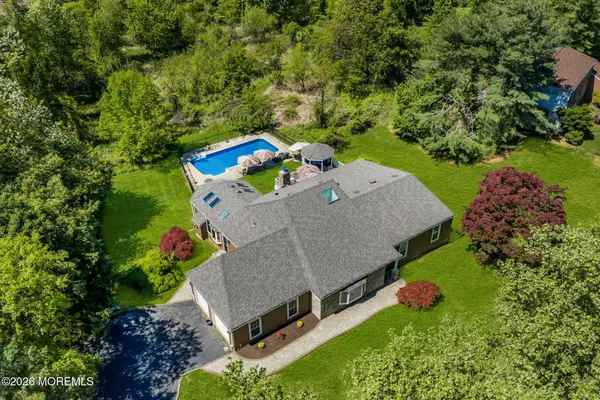12 Briarhill Road, Holmdel, NJ 07733