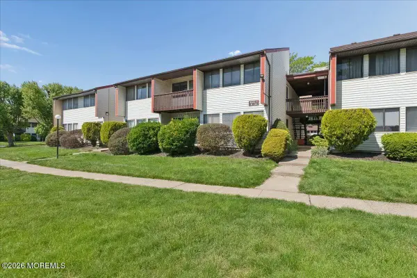 C10 Avon Drive, East Windsor, NJ 08520
