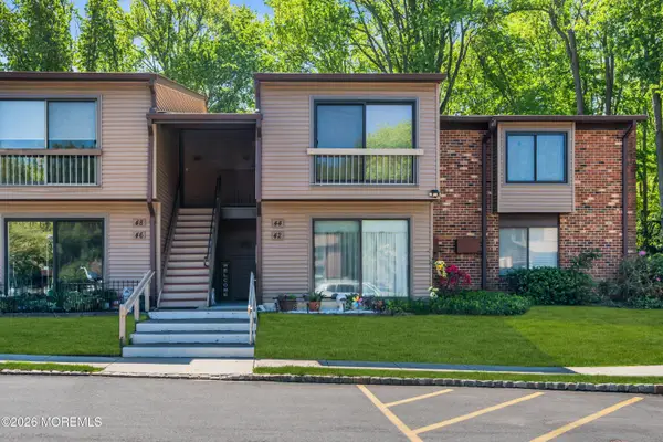 42 Manchester Court, Red Bank, NJ 07701