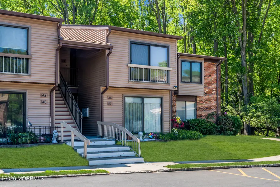 42 Manchester Court, Red Bank, NJ 07701 - #3