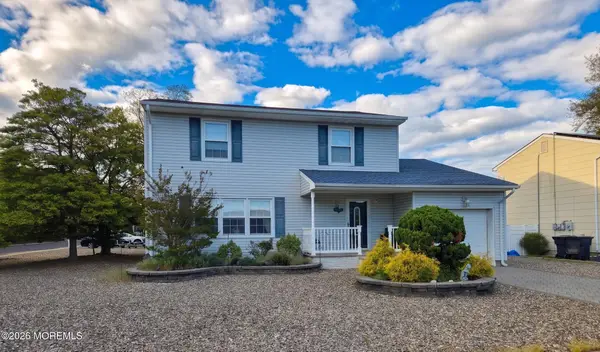 300 Pennington Court, Toms River, NJ 08753