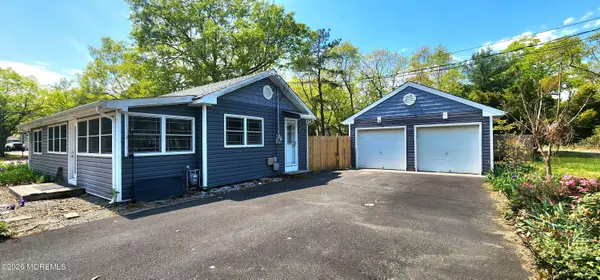 705 Cedar Avenue, Pine Beach, NJ 08741