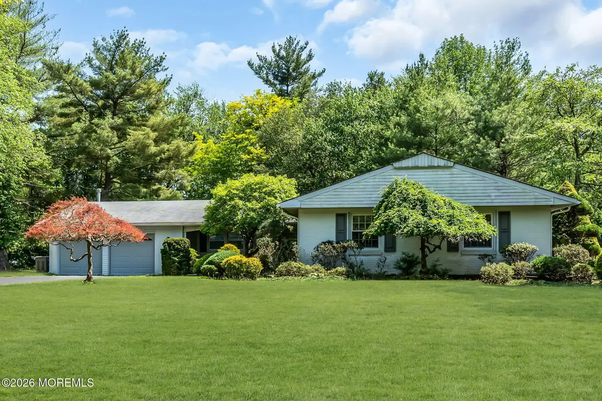 4 Knox Lane, Manalapan, NJ 07726 - #1