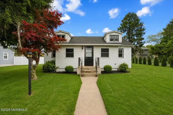 76 Peach Street, Tinton Falls, NJ 07724