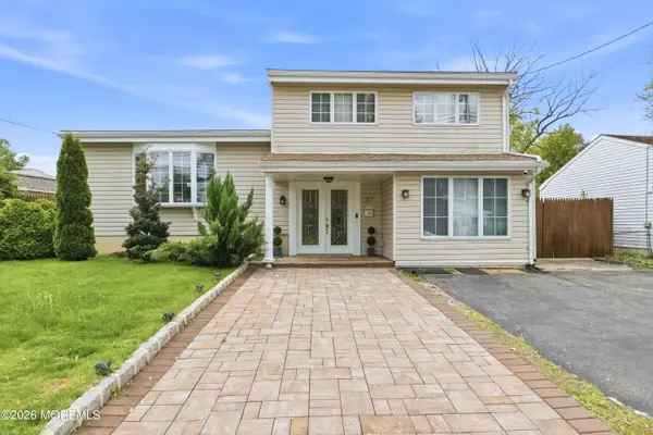 87 Woodview Drive, Old Bridge, NJ 08857