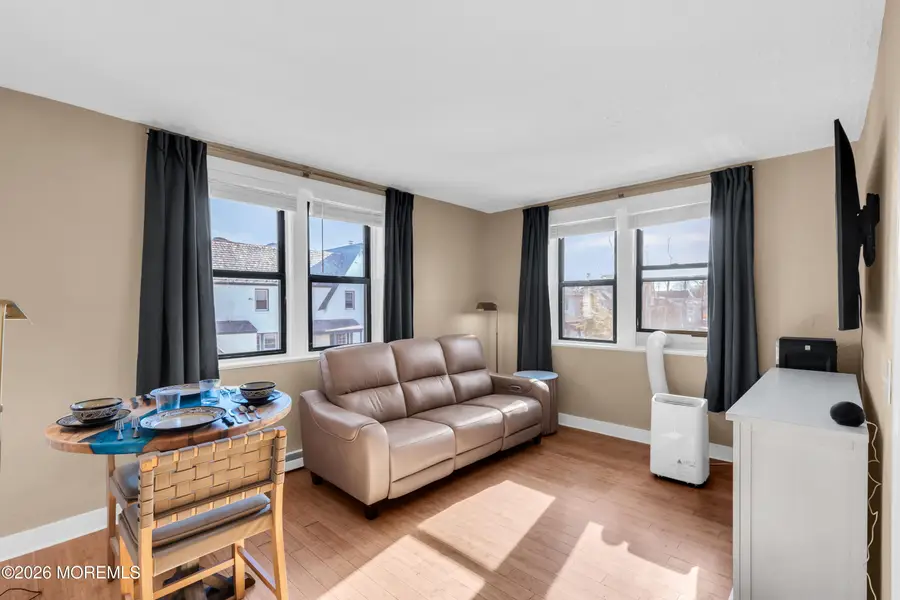17 Leroy Place #2B, Red Bank, NJ 07701 - #3