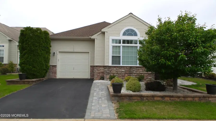 7 Marnier Court, Manchester, NJ 08759 - #3