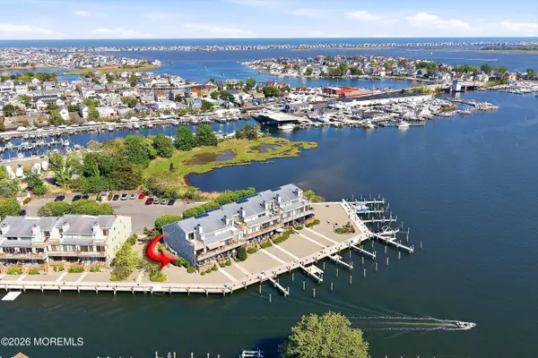 41 Hidden Harbor Drive, Point Pleasant, NJ 08742