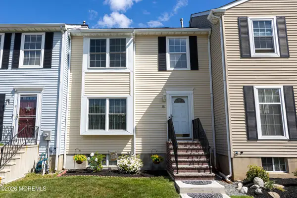 18 Pero Court, Sayreville, NJ 08872