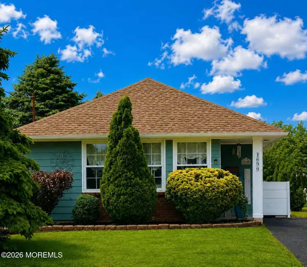 1690 Yorktowne Boulevard, Toms River, NJ 08753