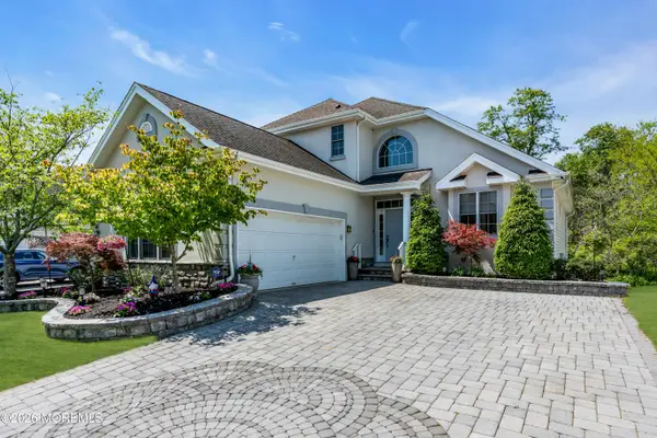 114 Parsonage Way, Manalapan, NJ 07726