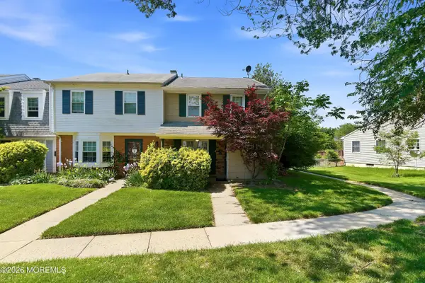 56 Kingsley Way, Freehold, NJ 07728
