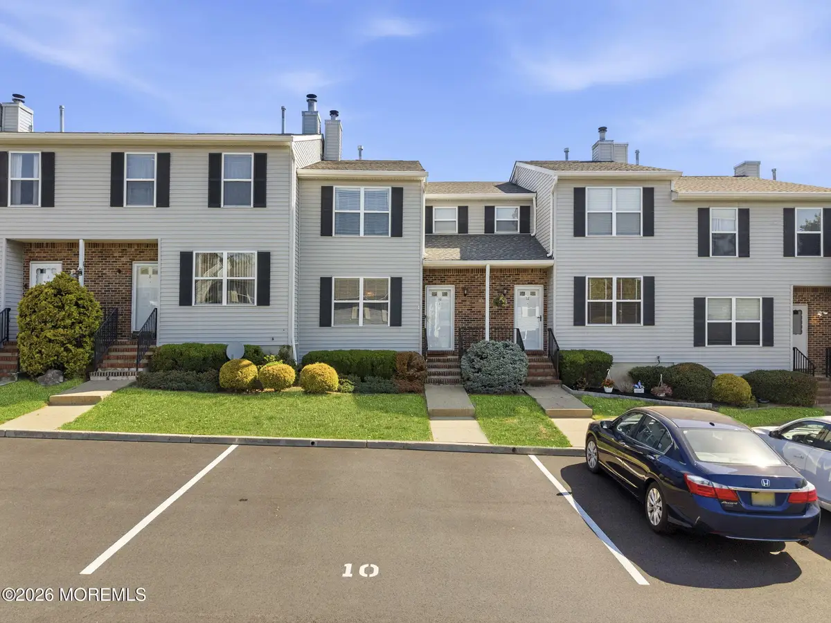 10 Peachtree Lane #303, Jamesburg, NJ 08831 - #1