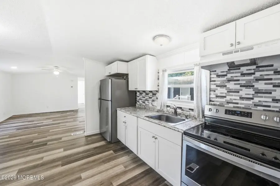 28 Bayshore Mobile Mnr, Hazlet, NJ 07730 - #3
