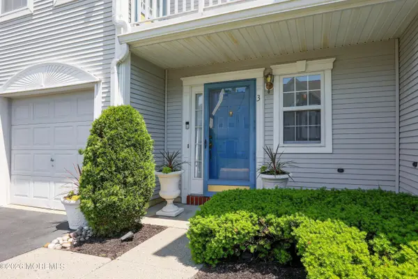 3 Oxford Road #328, Holmdel, NJ 07733