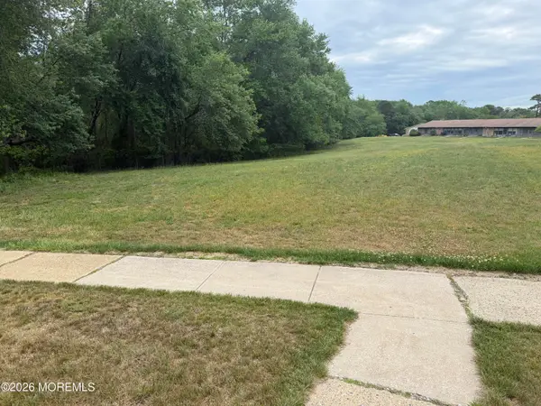 16C Yorkshire Court #16C, Manchester, NJ 08759