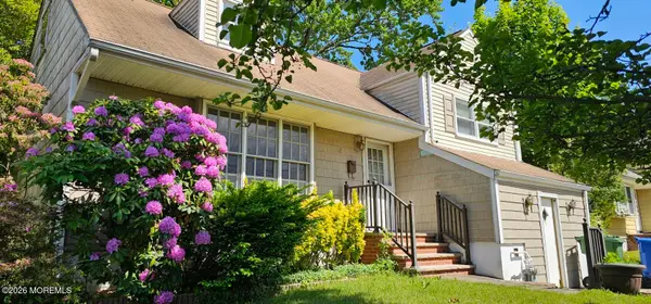 12 University Place, Parlin, NJ 08859