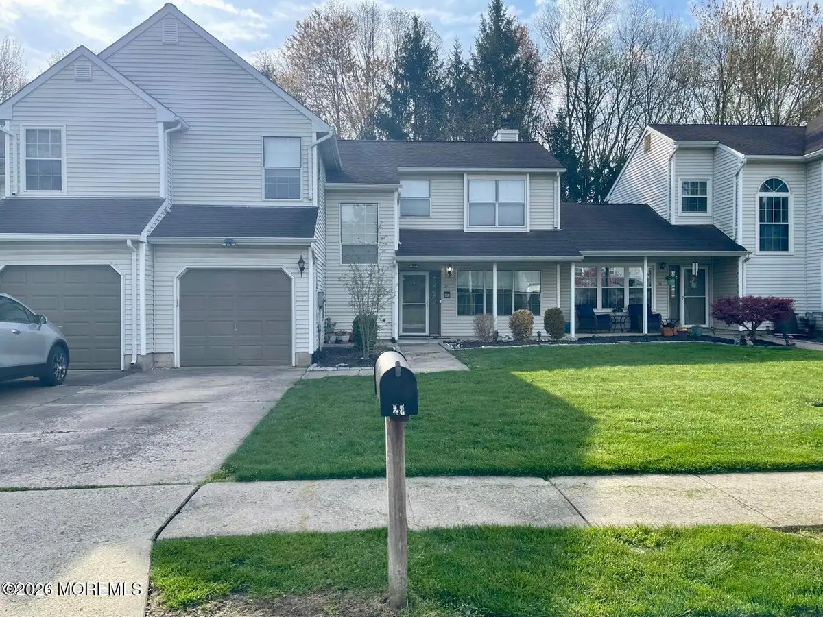21 Evergreen Drive, East Windsor, NJ 08520 - #1