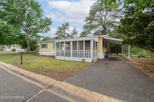 48 Beaver Avenue, Whiting, NJ 08759