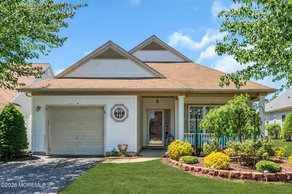 21 Provence Drive, Manchester, NJ 08759
