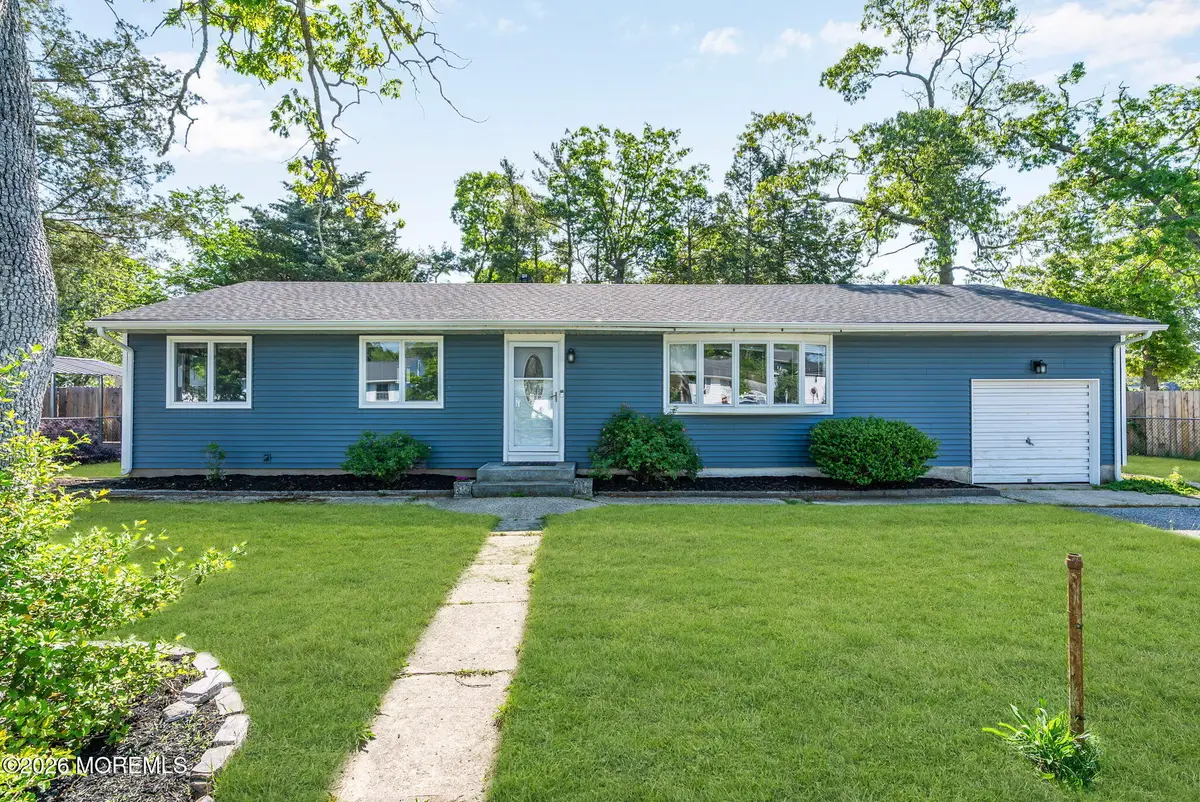 7 Center Place, Toms River, NJ 08753 - #1