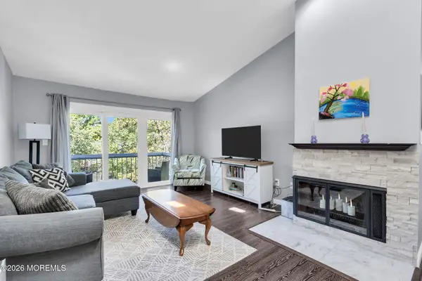 384 Mcdowell Drive #384, East Brunswick, NJ 08816