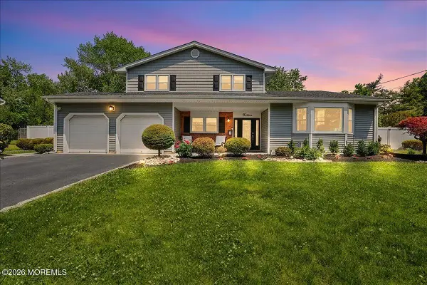 14 Dexter Road, East Brunswick, NJ 08816