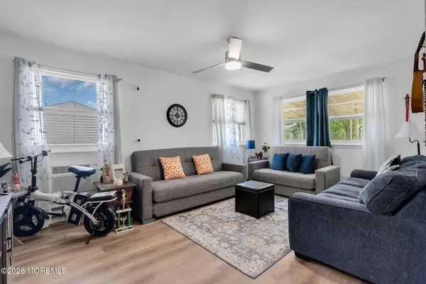 76 Franklin Lane #B, Whiting, NJ 08759