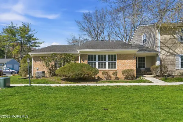 1 Boxwood Terrace #243, Red Bank, NJ 07701