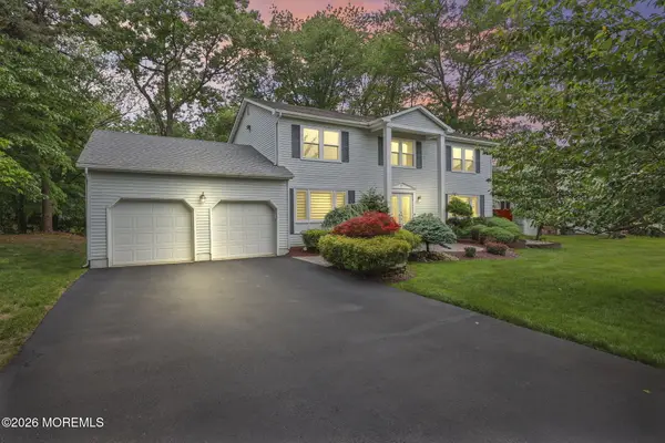42 Saupe Drive, Manalapan, NJ 07726