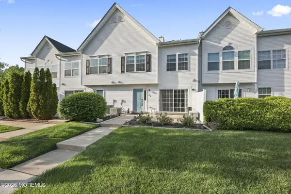 62 Dover Court, Tinton Falls, NJ 07753