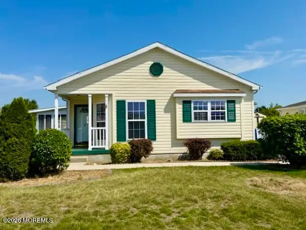 11 Rocky Hill Road, Manahawkin, NJ 08050