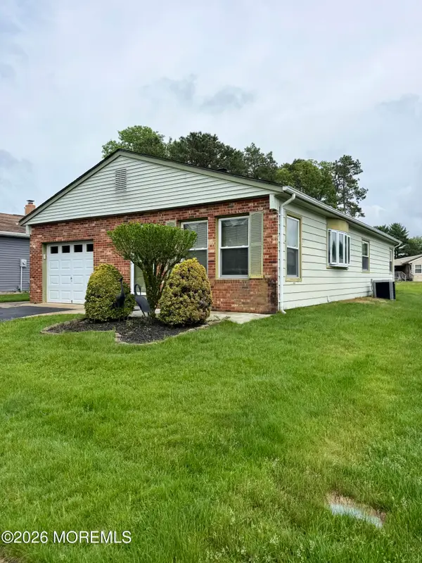 348 Costa Mesa Drive, Toms River, NJ 08757