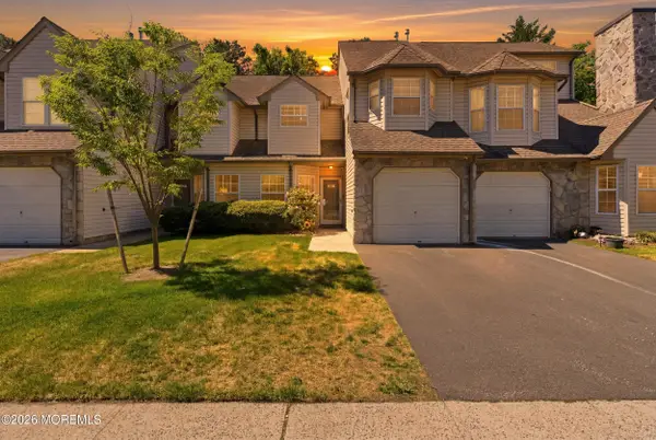 4202 Norma Place, Toms River, NJ 08755