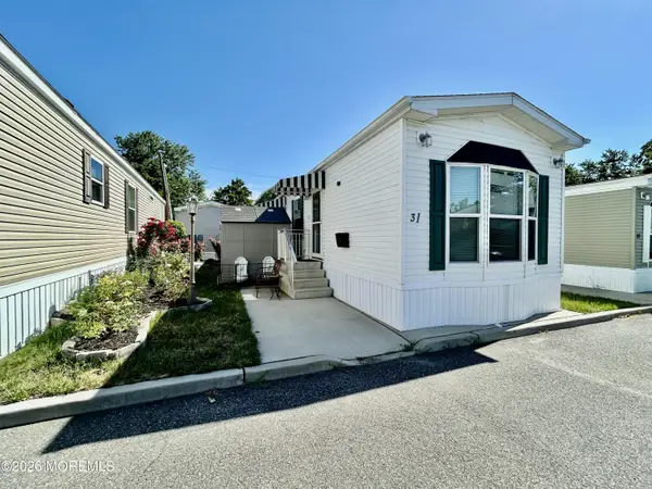 31 Monique Circle, Hazlet, NJ 07730