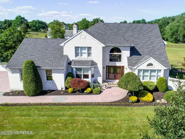 30 Tobi Court, Freehold, NJ 07728