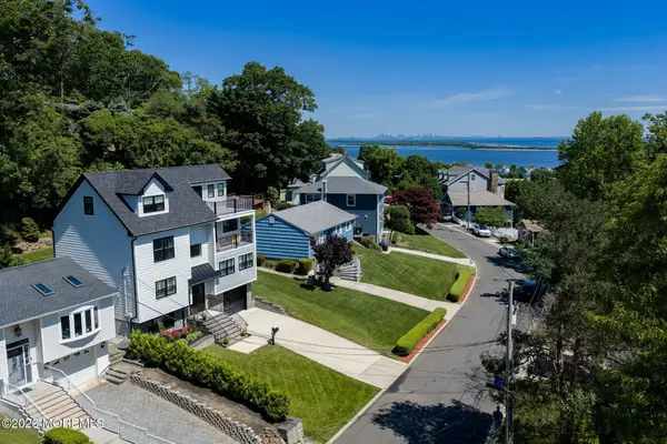 30 Bay Street, Highlands, NJ 07732