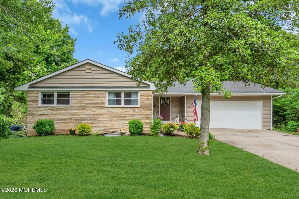 1600 Parkview Boulevard, Toms River, NJ 08755 - #1