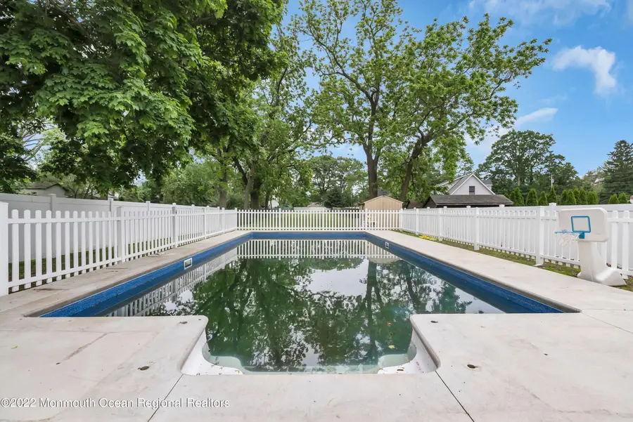 370 Park Avenue, Oakhurst, NJ 07755 - #3