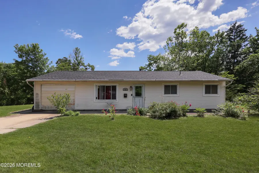 426 Applegate Avenue, Toms River, NJ 08757 - #2
