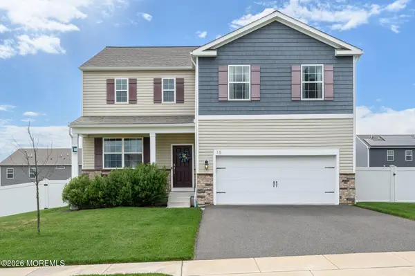 15 Half Hitch Road, Barnegat, NJ 08005