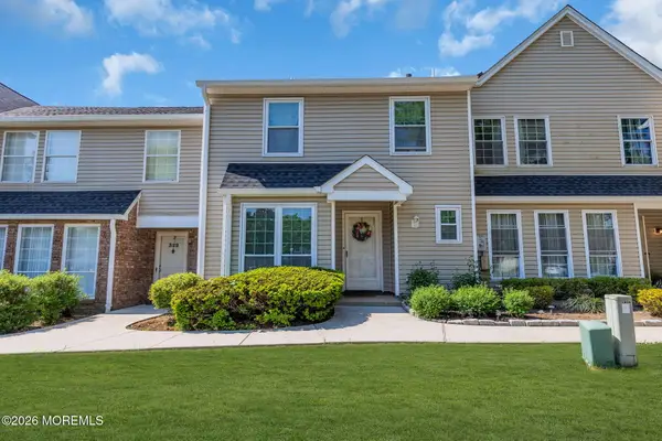 320 Harvard Place #320, Morganville, NJ 07751
