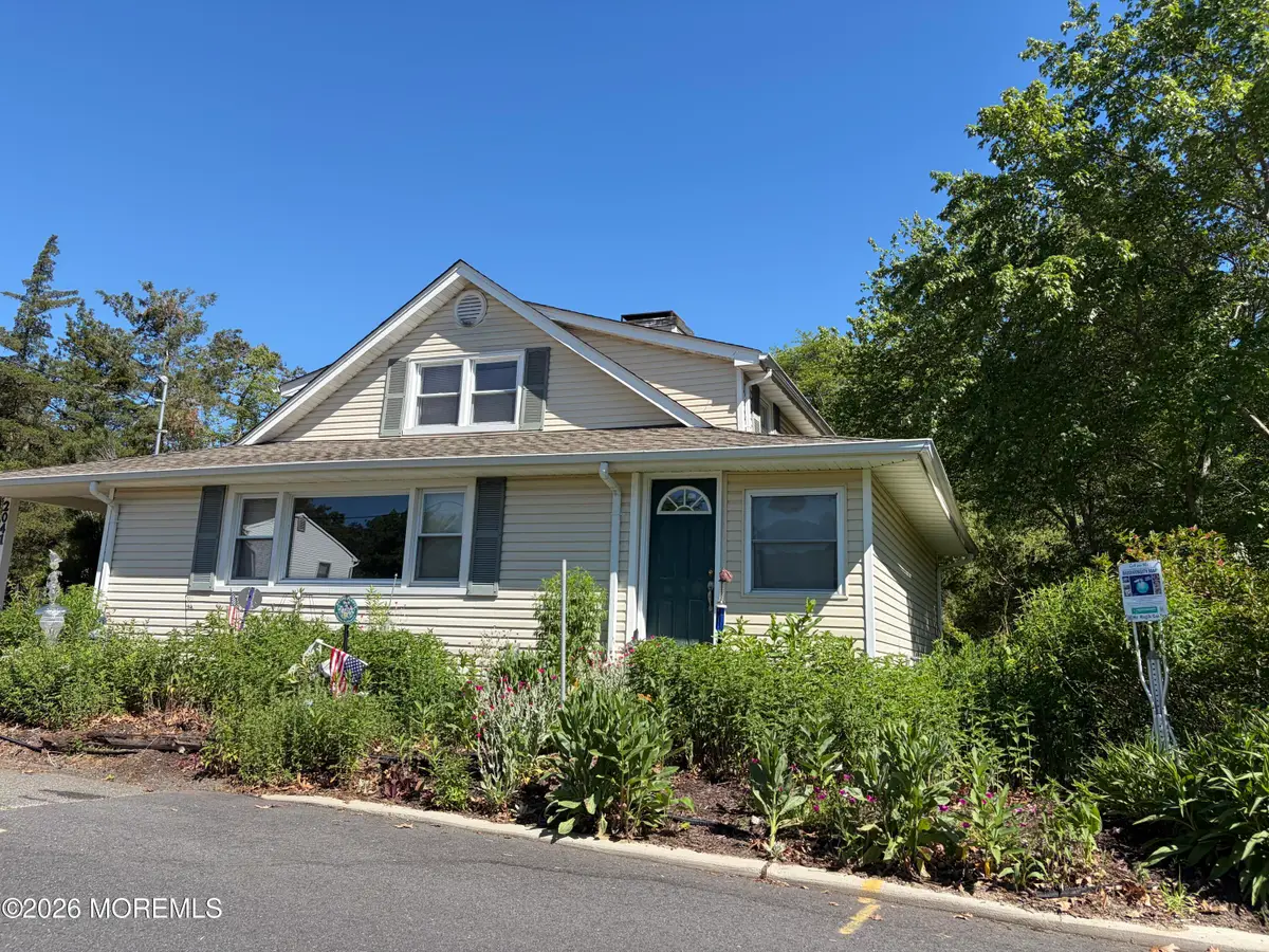 2041 8th Avenue, Toms River, NJ 08757 - #1