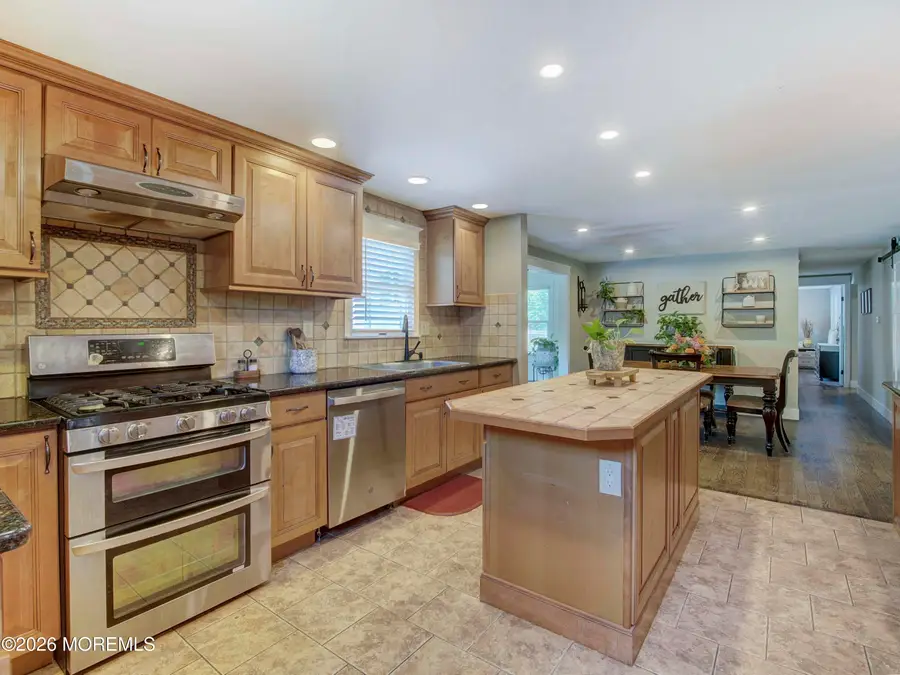 20 Richard Road, Farmingdale, NJ 07727 - #3